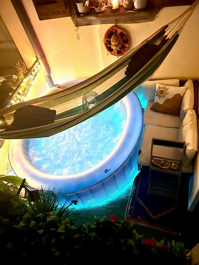오비에르 Le Cocon De La Chaine Des Puys & Spa Terrasse 아파트 외부 사진